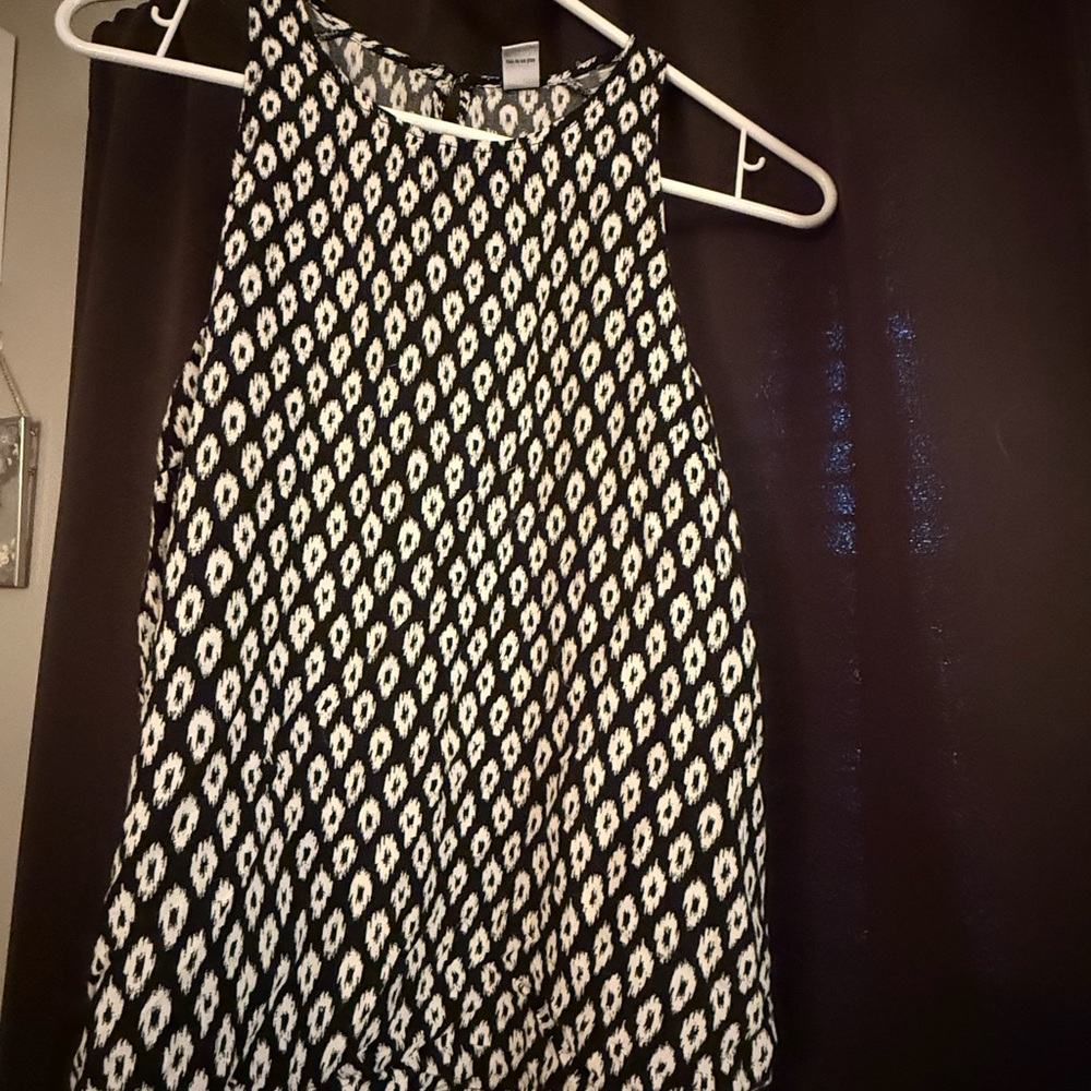 Old Navy Black and White Patterned Blouse